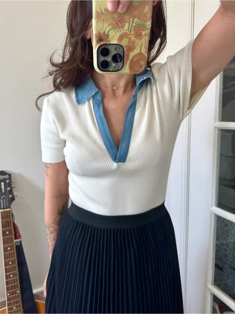 Laundry By Shelli Segal - Deep V White Ribbed Polo with Blue Denim Collar